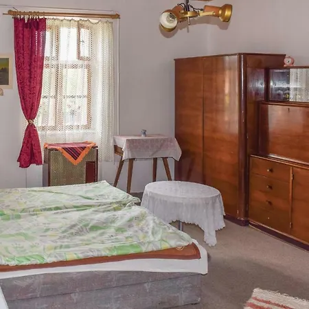 Two Bedroom Holiday In Дом отдыха *