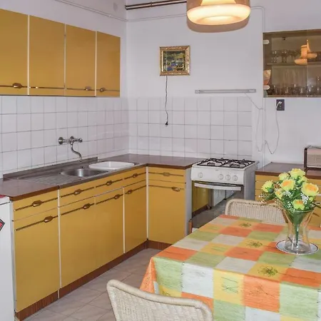 Дом отдыха Two Bedroom Holiday In
